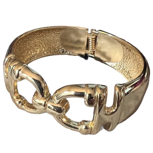 Vintage Gold Tone 7 Inch Spring Hinged Cuff Bracelet - Picture 3 of 6